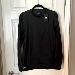 NWT. Men’s under Armour, cold gear, tactical, long sleeve shirt.
